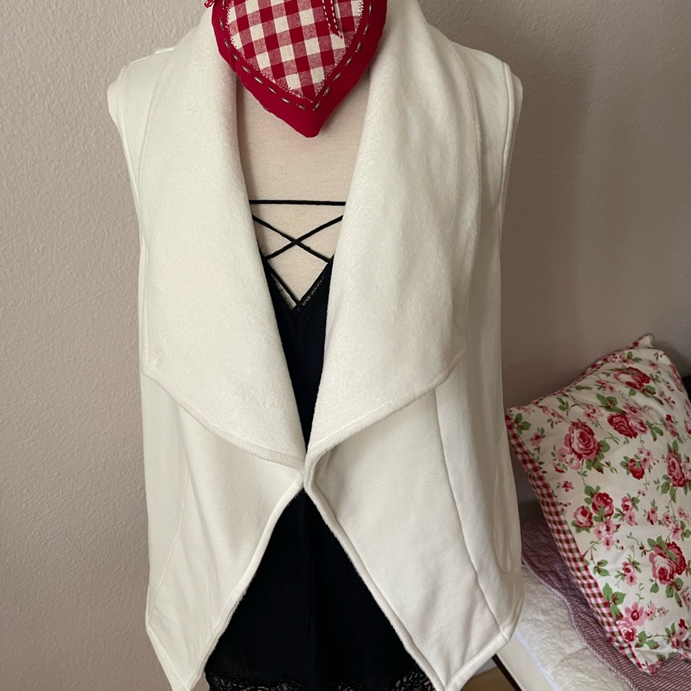 UGG Sleeveless Vest, White Sold Out, New With Tag